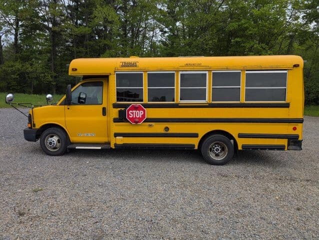 2012 GMC Savana G3500 Mini School Bus - Image 2