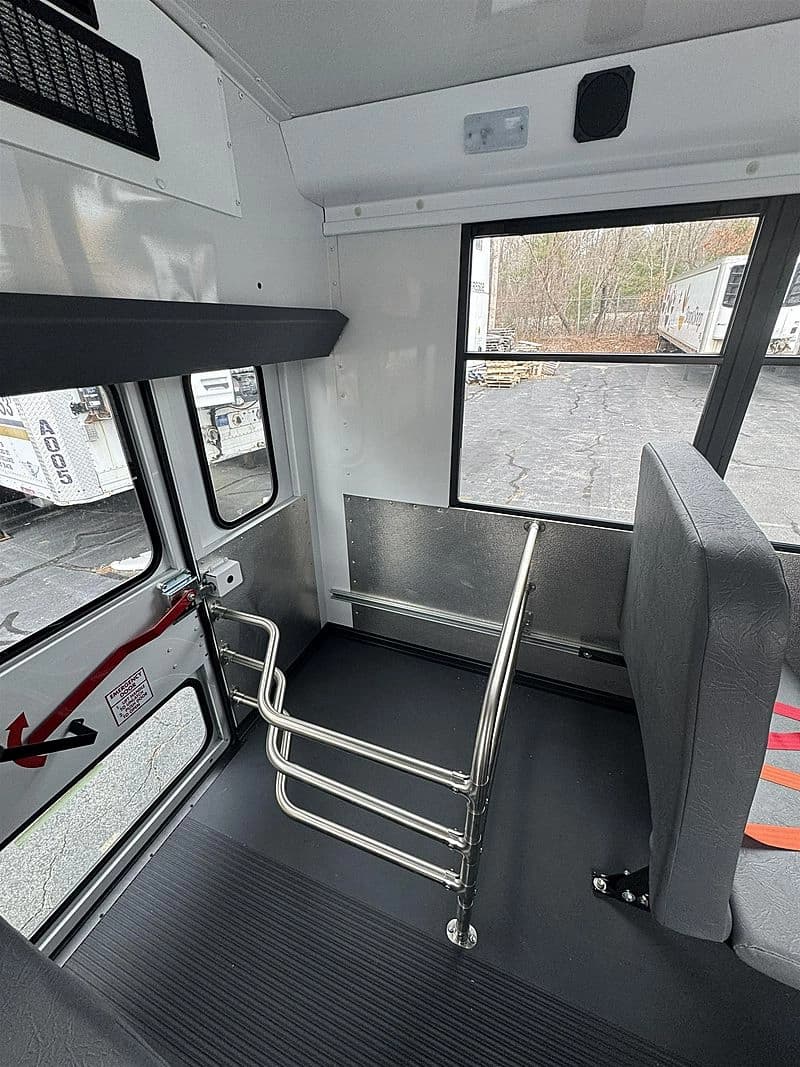 2024 GMC Collins DE416WR Shuttle Bus - Image 11