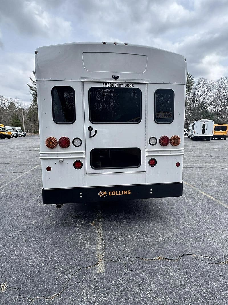 2024 GMC Collins DE416WR Shuttle Bus - Image 4
