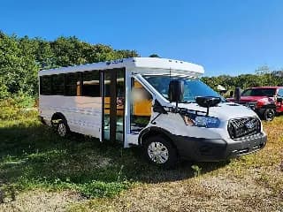 2025 Ford TL400 bus