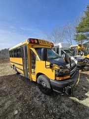 2025 Chevrolet SL400 bus