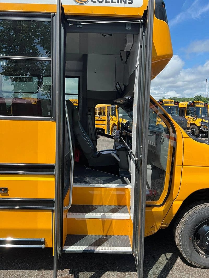 2024 Ford Collins DE516WR Mini School Bus - Image 15