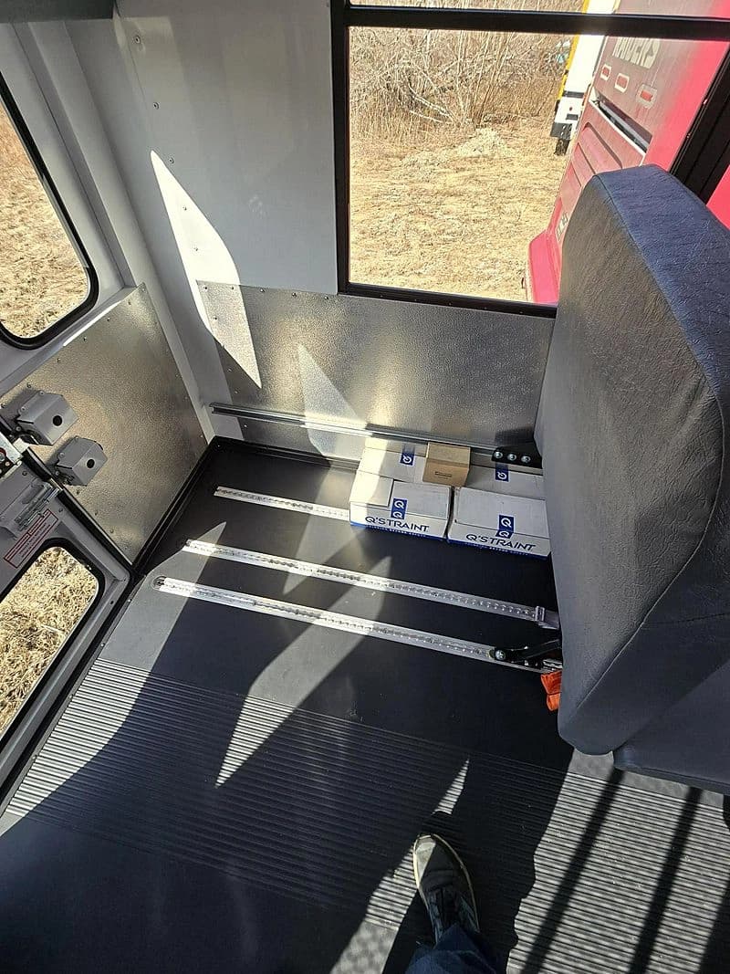 2024 GMC DE416WR Collins Shuttle Bus - Image 6