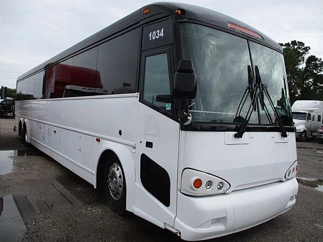 2008 MCI D4505 Coach Bus - Image 2