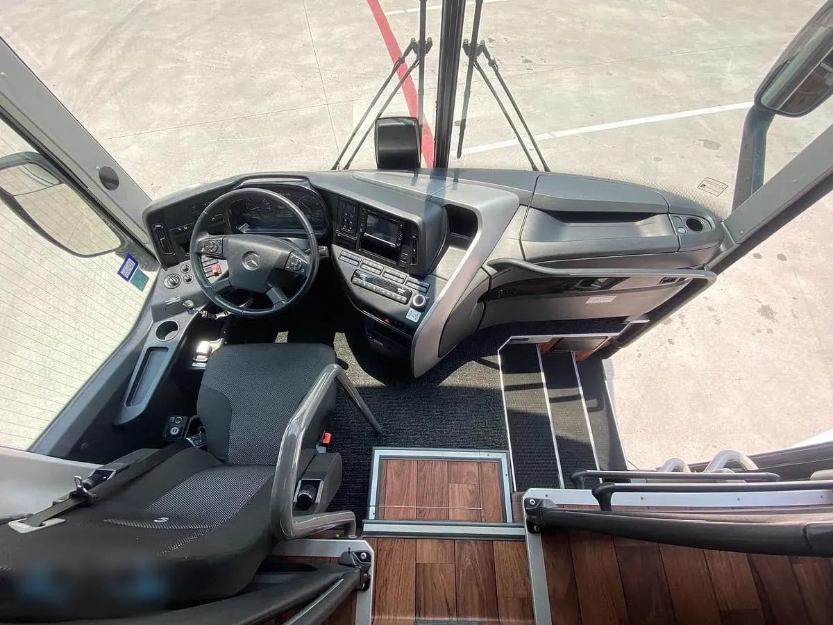 2024 Mercedes Benz Tourrider Coach Bus - Image 6