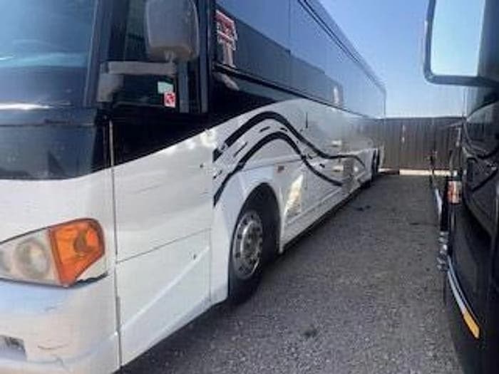 2008 Mci D4505 Coach - Image 2