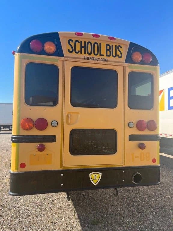 2010 IC CE School Bus - Image 4