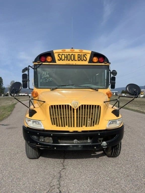 2009 IC CE School Bus - Image 2