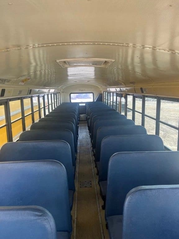 2009 IC RE School Bus - Image 4