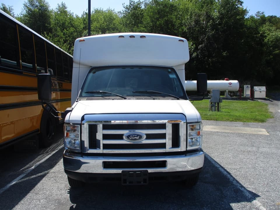 2012 Ford Champion American Shuttle Bus - Image 2