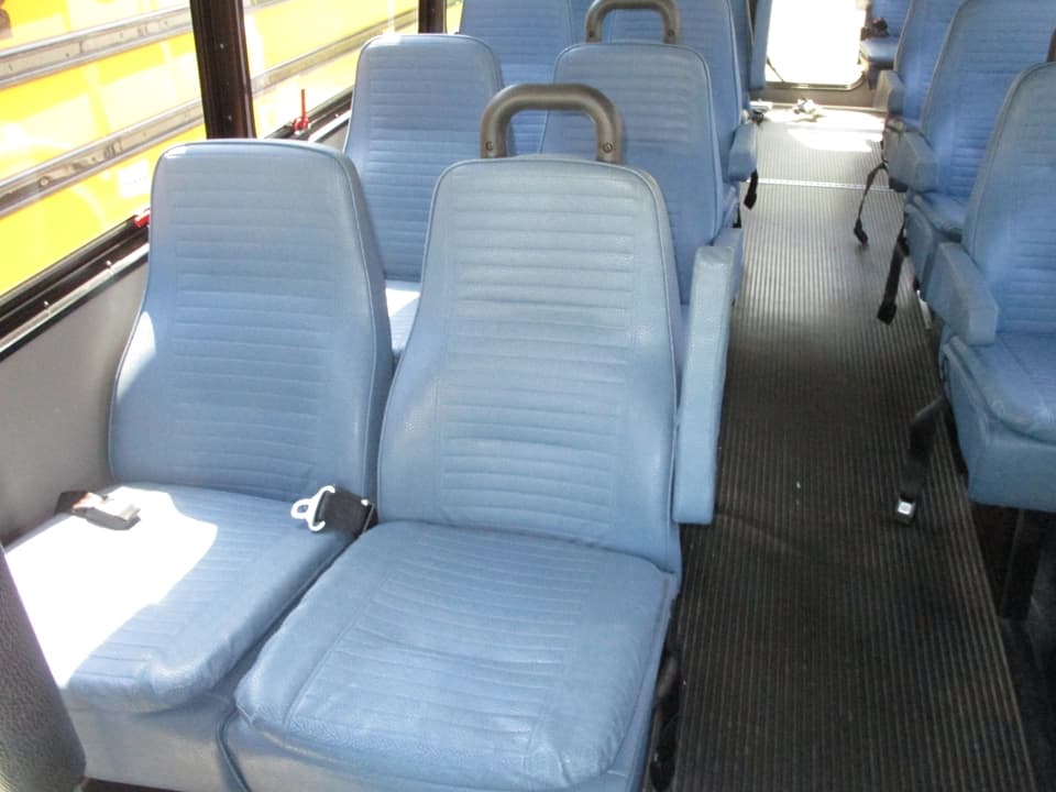 2012 Ford Champion American Shuttle Bus - Image 13