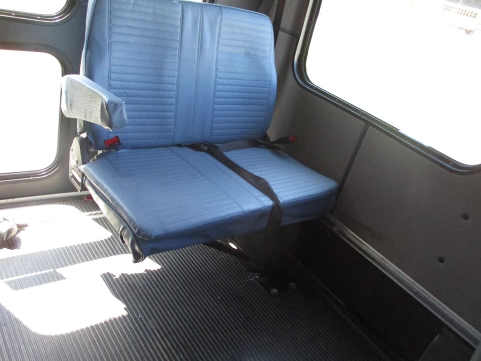 2012 Ford Champion American Shuttle Bus - Image 15