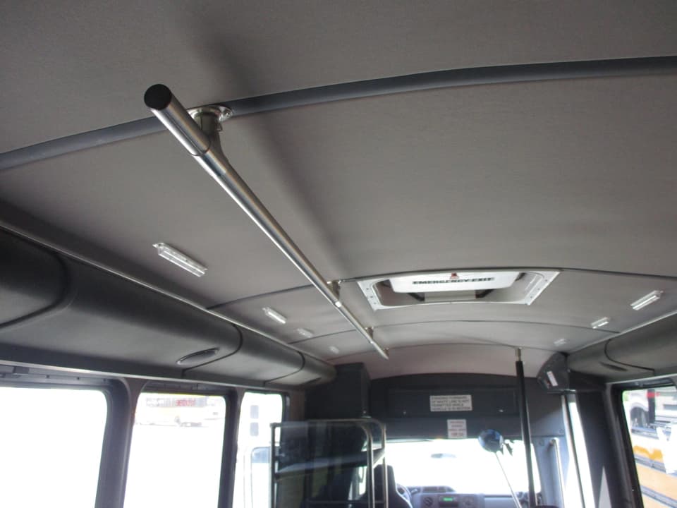2012 Ford Champion American Shuttle Bus - Image 20