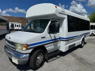 2001 Ford E450 Girardin bus
