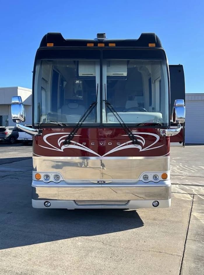2006 Prevost Legendary XLII Motorhome - Image 12