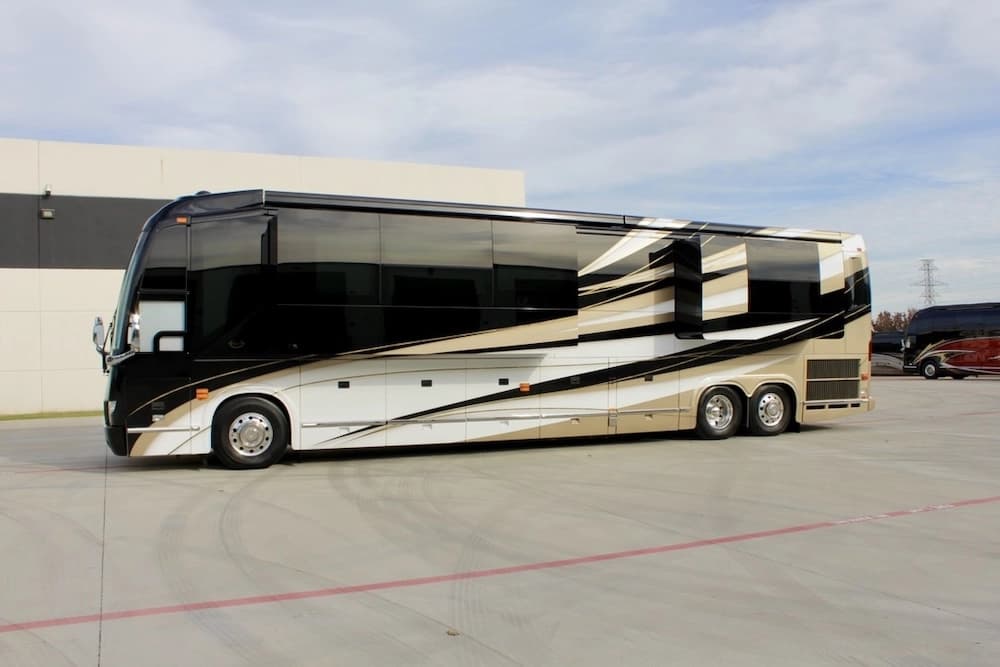 2019 Prevost Marathon H3-45 Motorhome - Image 8