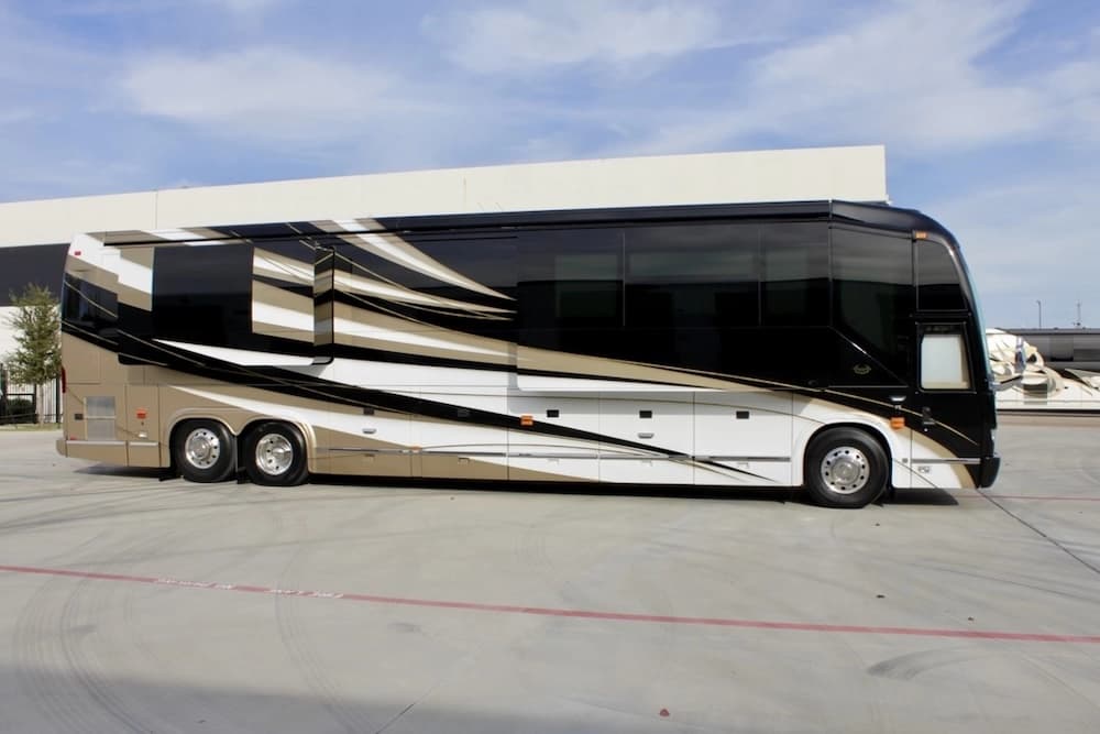 2019 Prevost Marathon H3-45 Motorhome - Image 11
