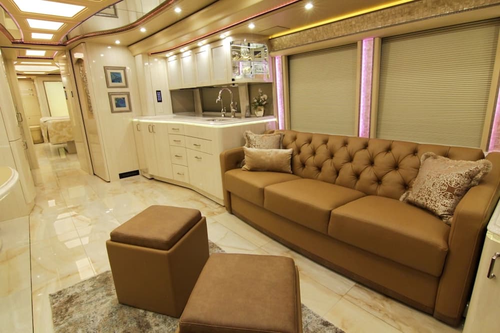 2019 Prevost Marathon H3-45 Motorhome - Image 20