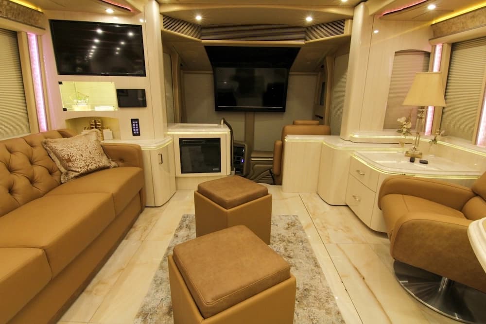 2019 Prevost Marathon H3-45 Motorhome - Image 22