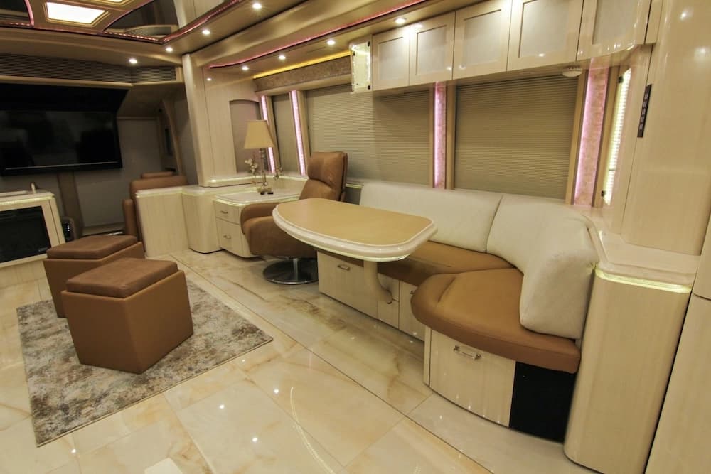 2019 Prevost Marathon H3-45 Motorhome - Image 24