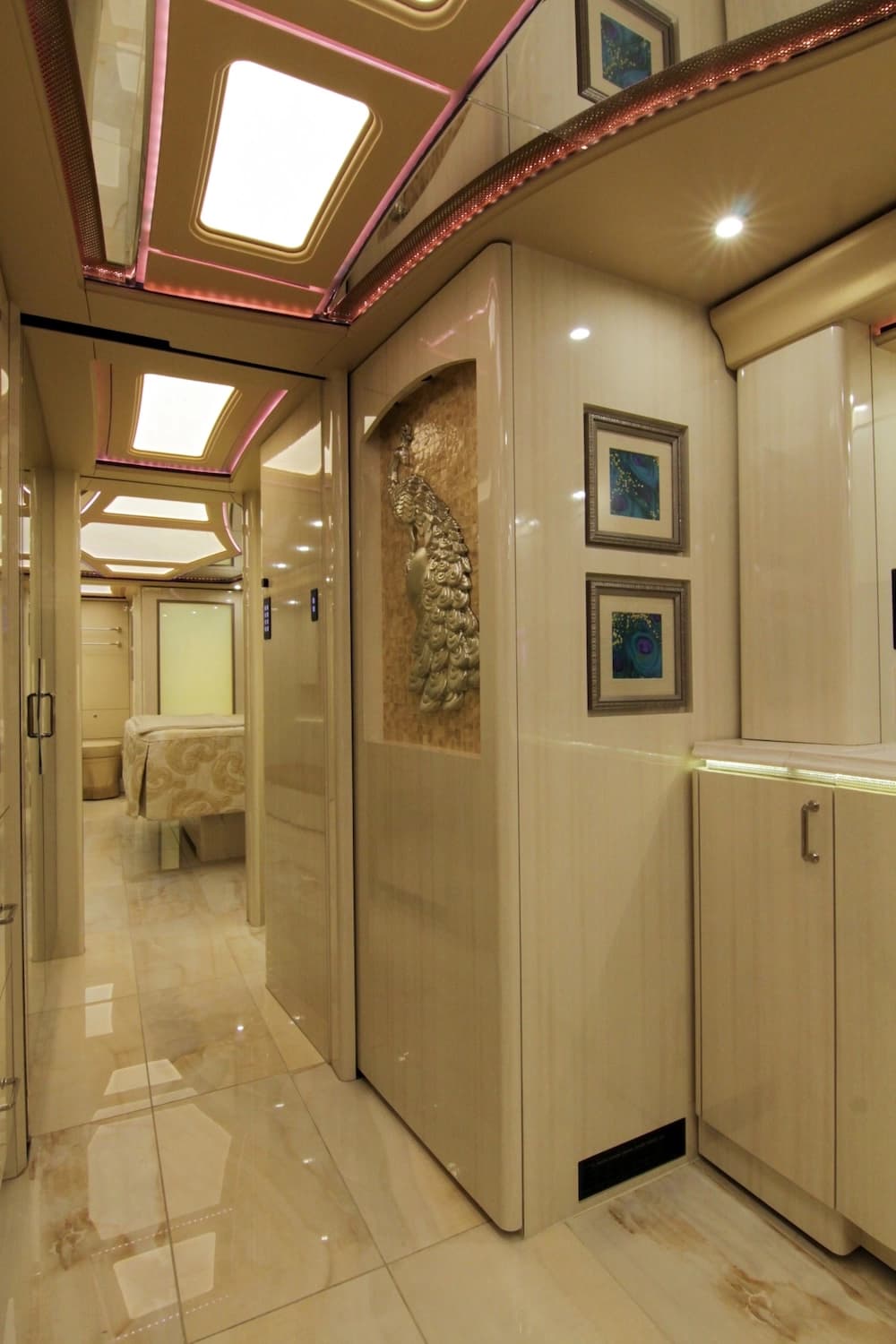 2019 Prevost Marathon H3-45 Motorhome - Image 26