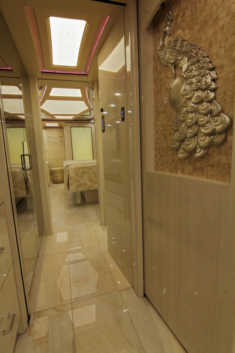 2019 Prevost Marathon H3-45 Motorhome - Image 27