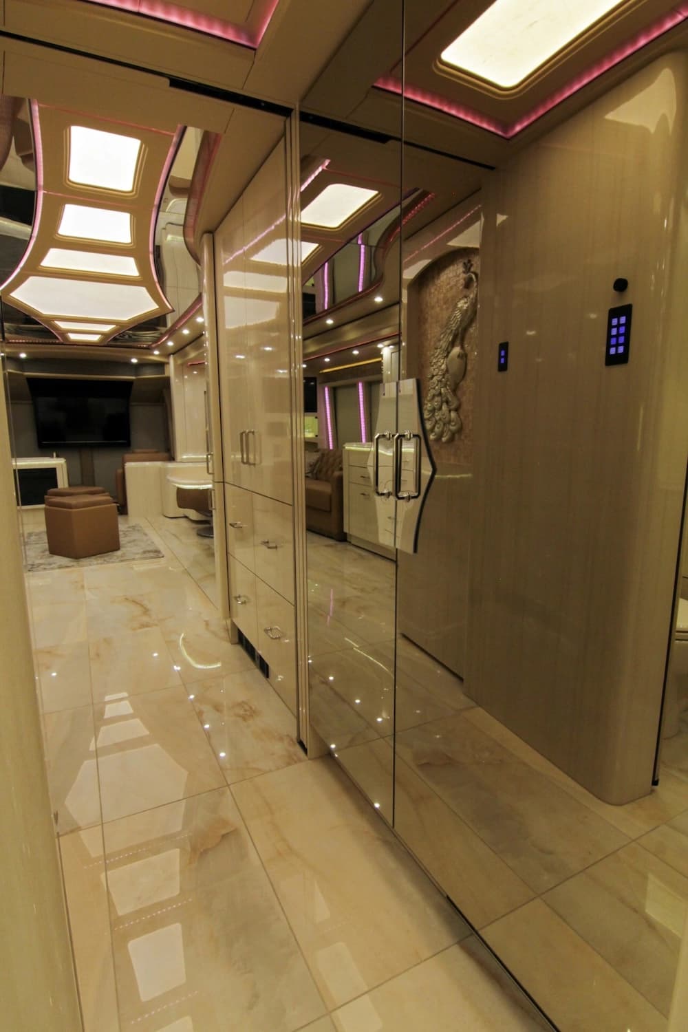 2019 Prevost Marathon H3-45 Motorhome - Image 29