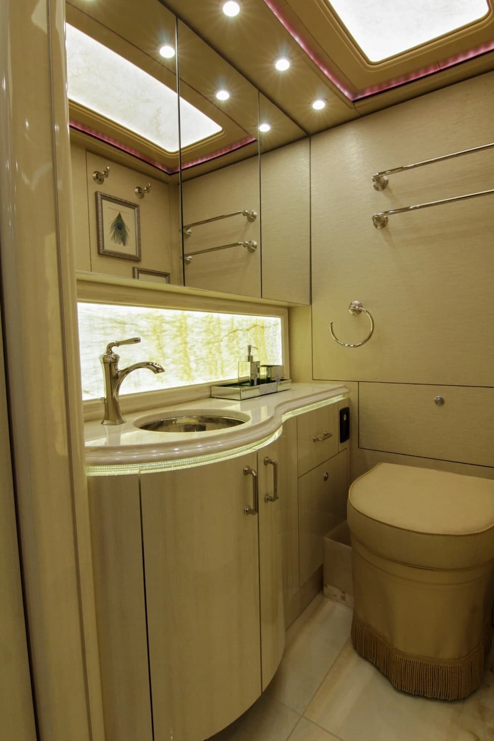 2019 Prevost Marathon H3-45 Motorhome - Image 39