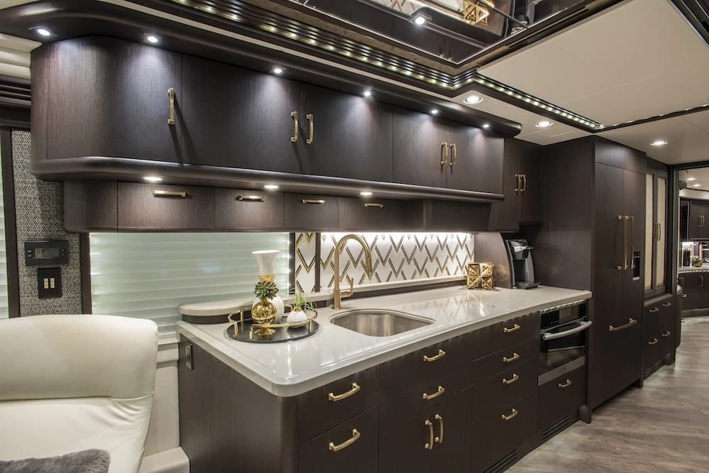 2019 Prevost Liberty Elegant Lady H3-45 Motorhome - Image 16