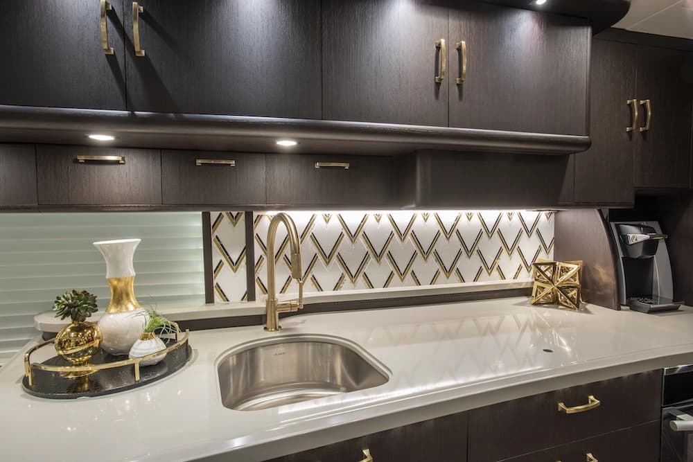 2019 Prevost Liberty Elegant Lady H3-45 Motorhome - Image 17