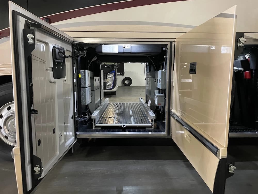 2014 Prevost Marathon H3-45 Motorhome - Image 28