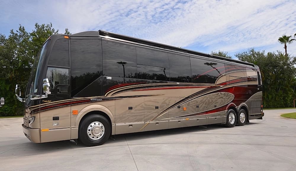 2015 Prevost Liberty Elegant Lady H3-45 Motorhome - Image 12