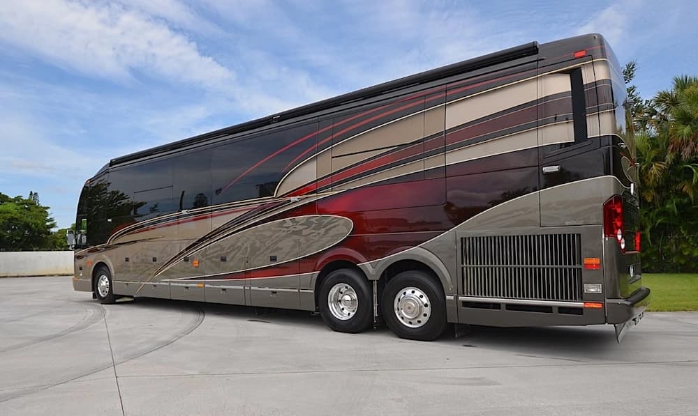 2015 Prevost Liberty Elegant Lady H3-45 Motorhome - Image 14