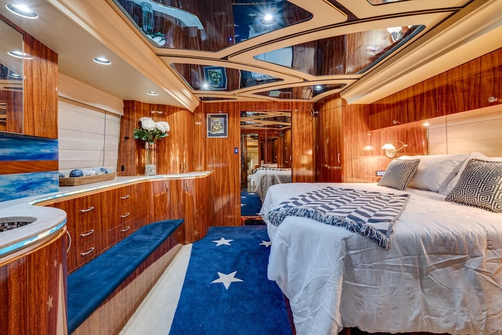 2009 Prevost Marathon H3-45 Motorhome - Image 24