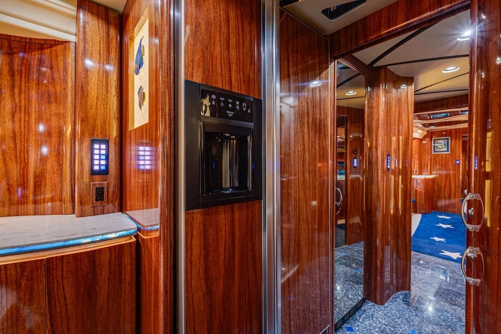 2009 Prevost Marathon H3-45 Motorhome - Image 32