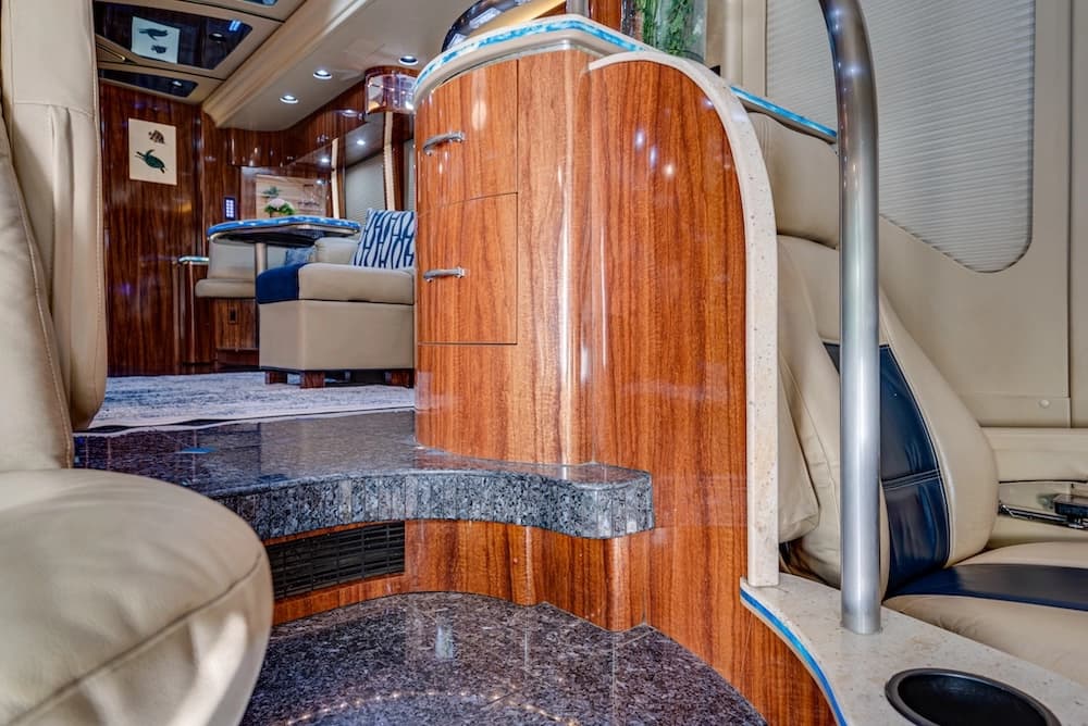 2009 Prevost Marathon H3-45 Motorhome - Image 42