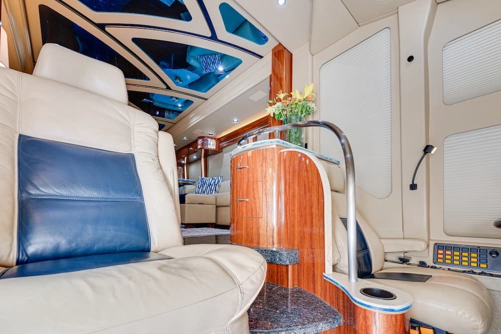 2009 Prevost Marathon H3-45 Motorhome - Image 44