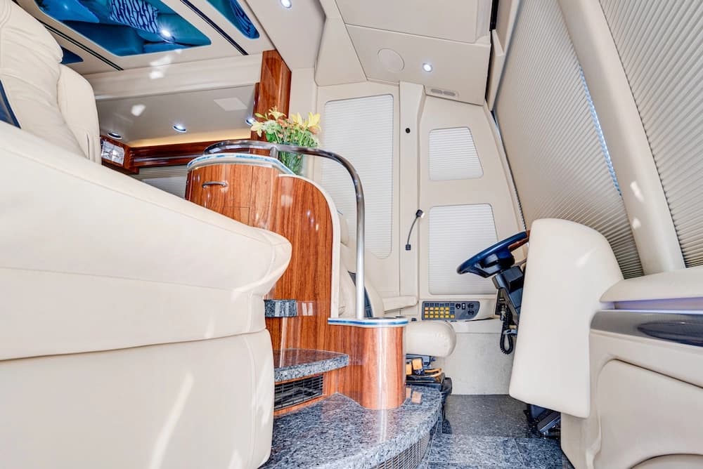 2009 Prevost Marathon H3-45 Motorhome - Image 45