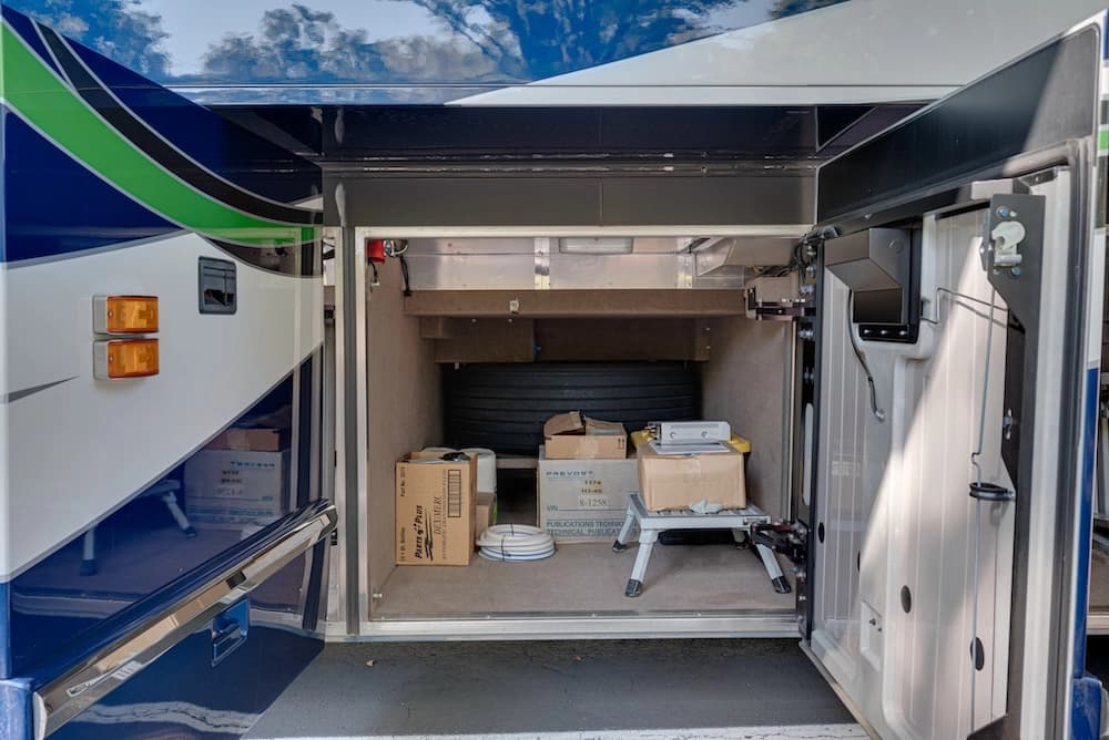 2009 Prevost Marathon H3-45 Motorhome - Image 50