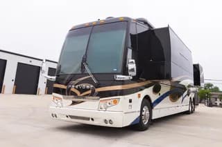 2014 Prevost Millennium H3-45 bus