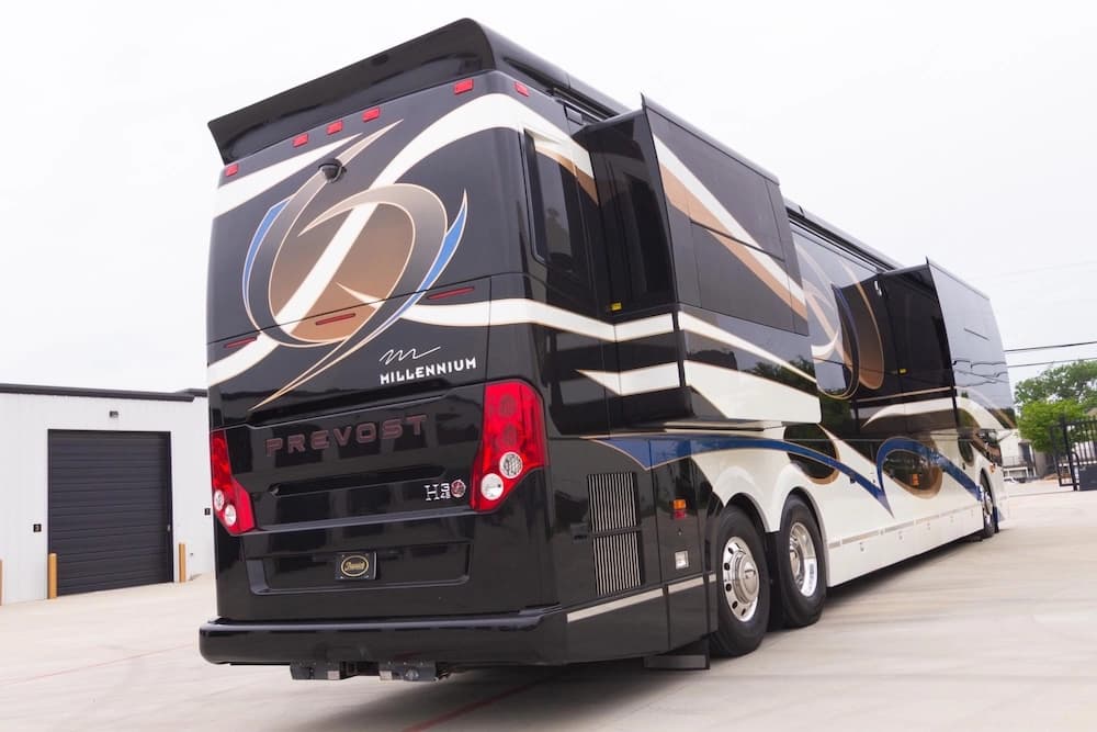 2014 Prevost Millennium H3-45 Motorhome - Image 17