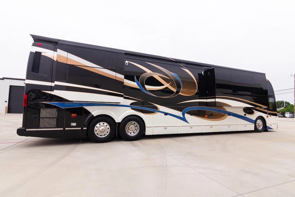 2014 Prevost Millennium H3-45 Motorhome - Image 19