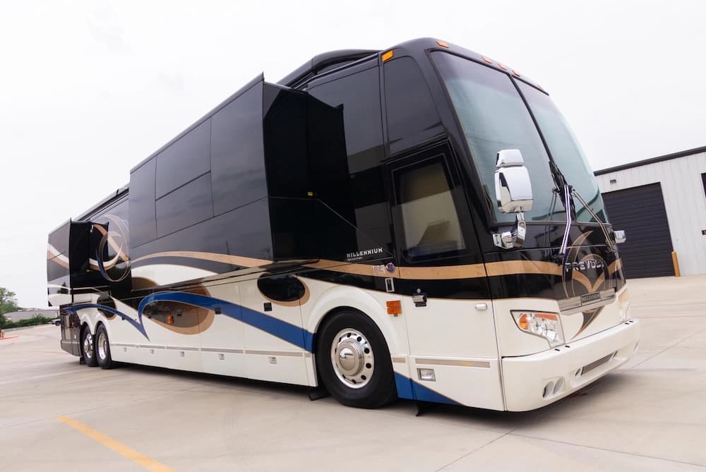 2014 Prevost Millennium H3-45 Motorhome - Image 22