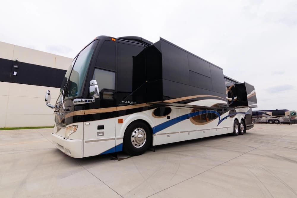 2014 Prevost Millennium H3-45 Motorhome - Image 26