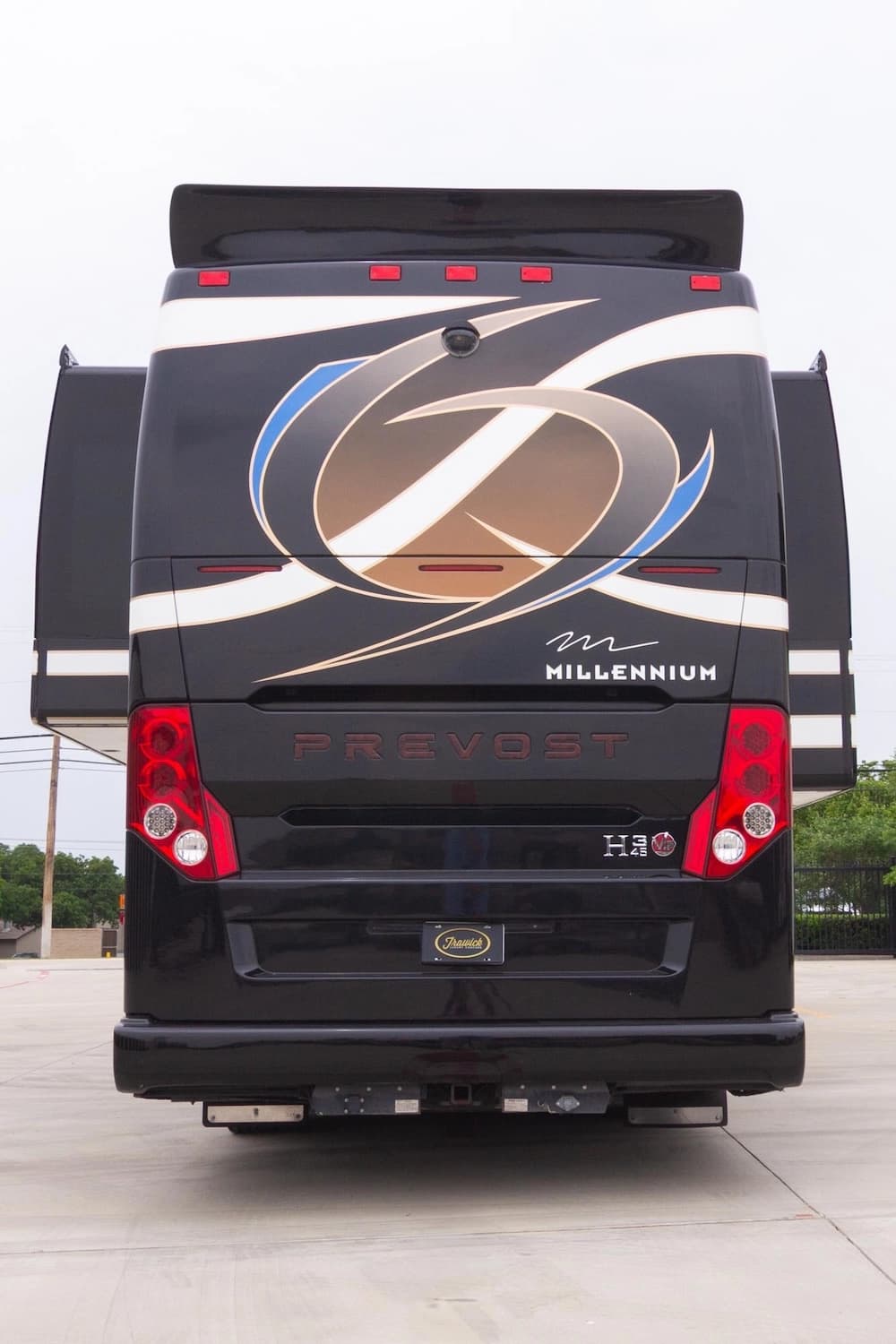 2014 Prevost Millennium H3-45 Motorhome - Image 32