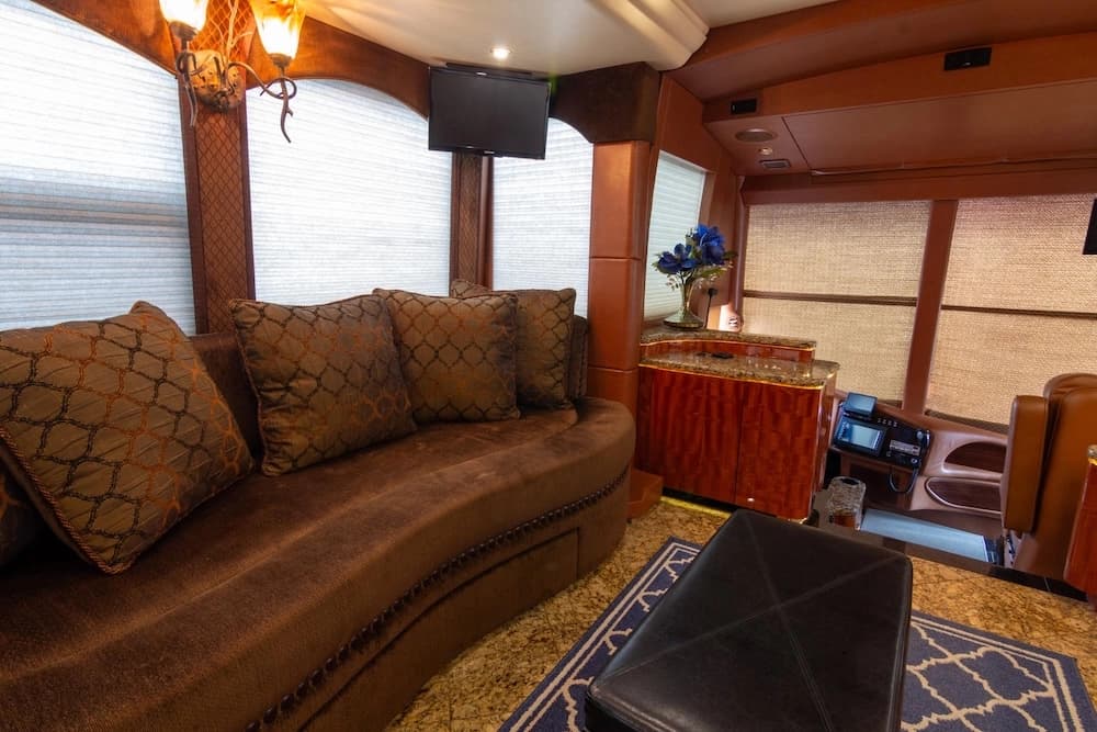 2014 Prevost Millennium H3-45 Motorhome - Image 42