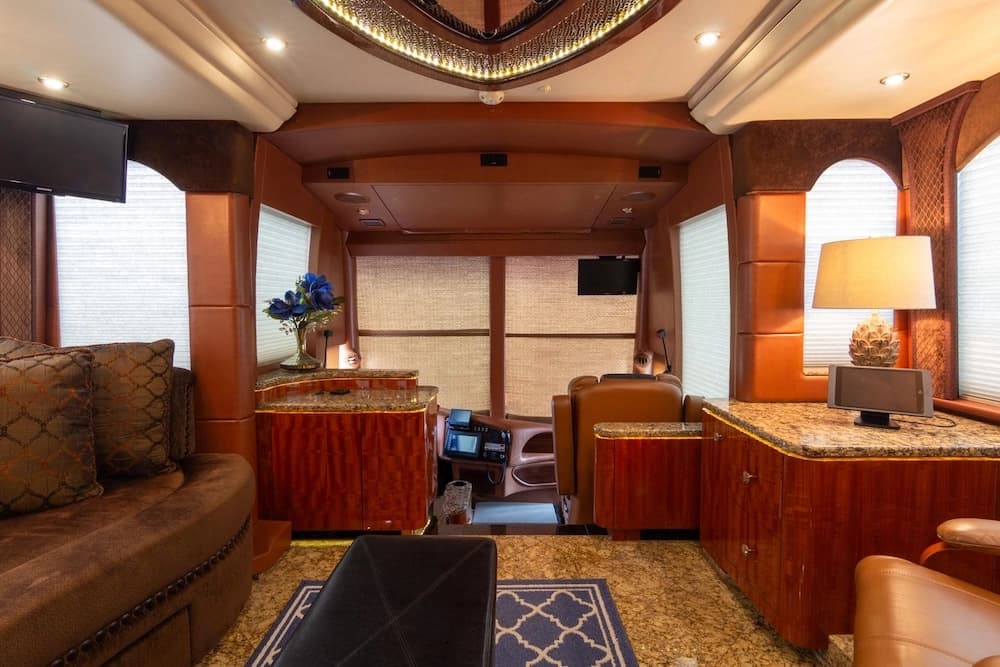 2014 Prevost Millennium H3-45 Motorhome - Image 43