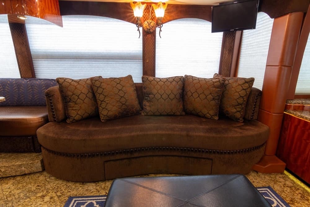 2014 Prevost Millennium H3-45 Motorhome - Image 45