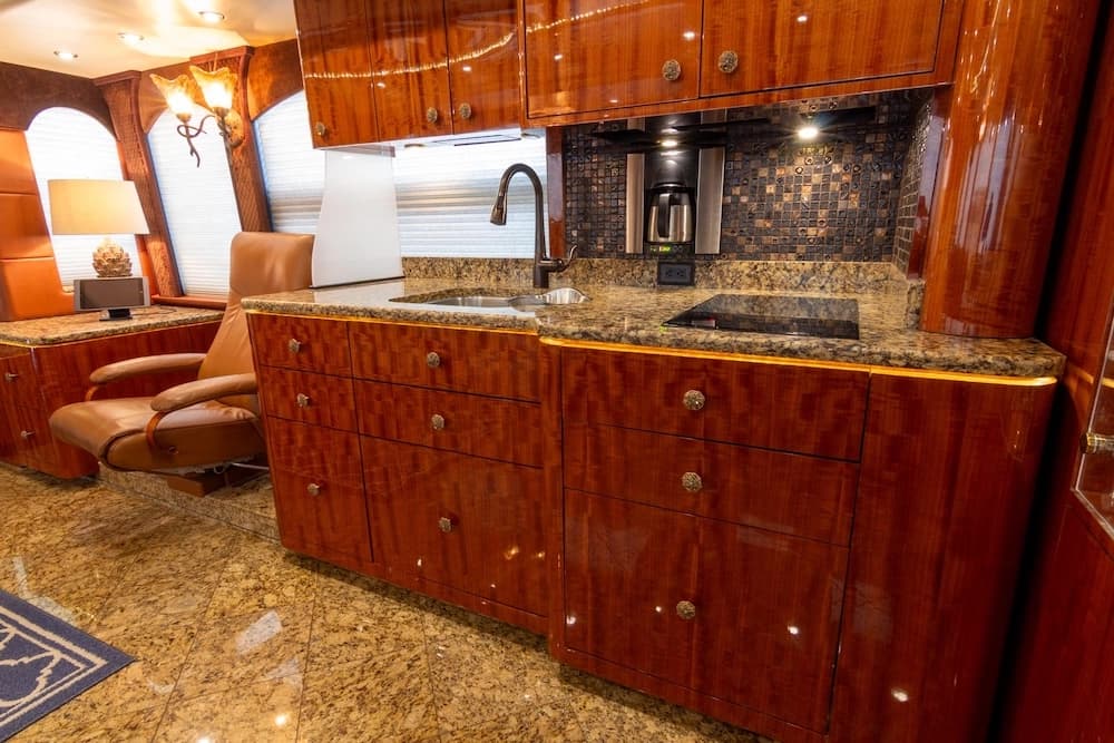 2014 Prevost Millennium H3-45 Motorhome - Image 47