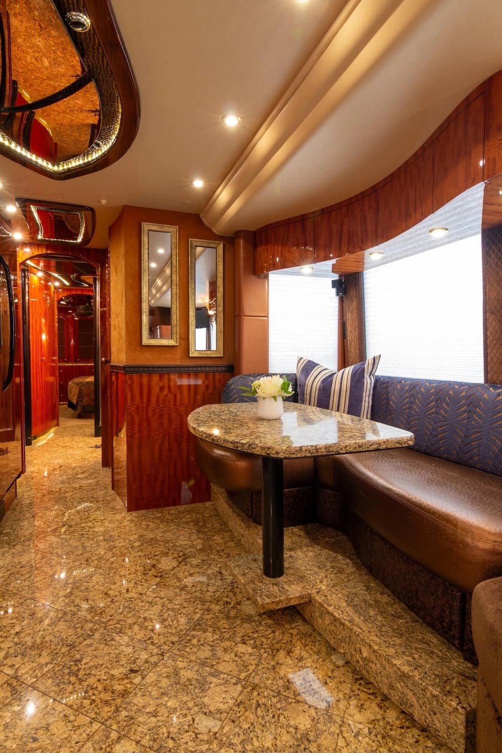 2014 Prevost Millennium H3-45 Motorhome - Image 48
